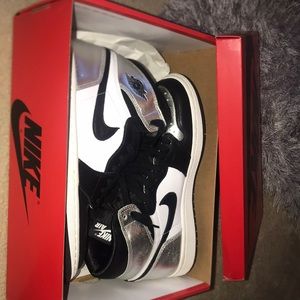 COPY - 2021 Wmns Air Jordan 1 Retro High OG “Silver Toe”